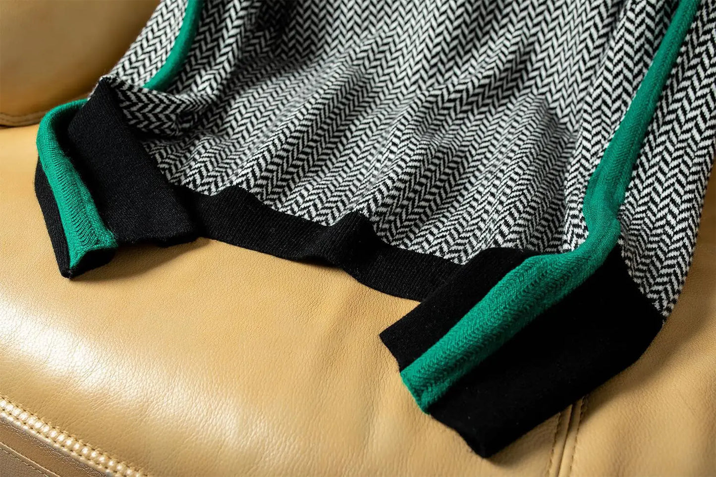 Daniela | Suéter con rayas sofisticadas