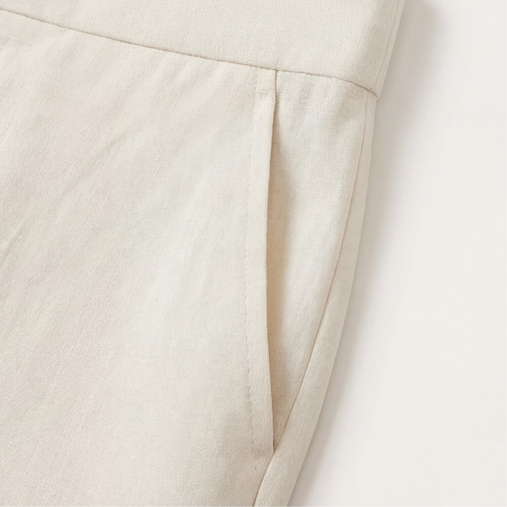 Florena™ Pantalones de talle alto y pierna ancha con detalle de cadena.